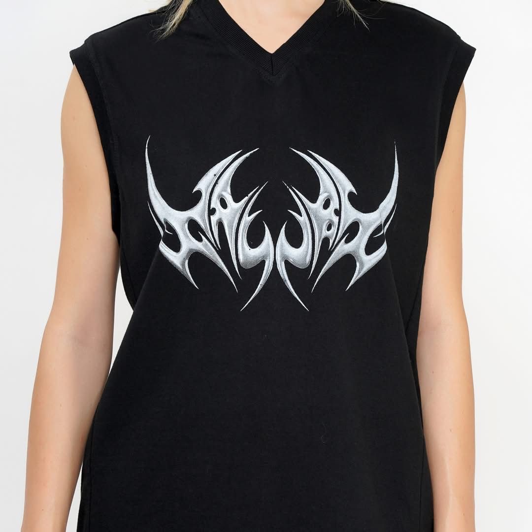 Sin Sleeveless // sleeveless top.